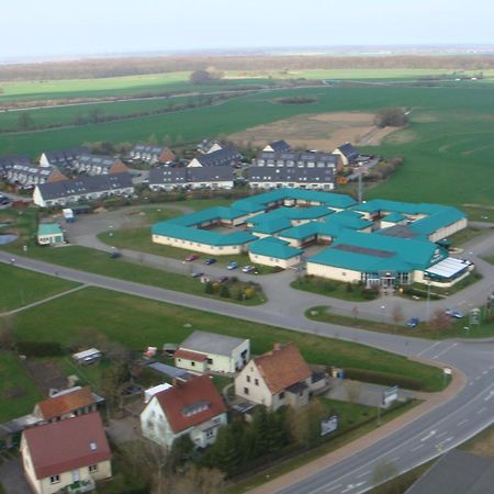 Hotel An Der Hasenheide Bentwisch エクステリア 写真