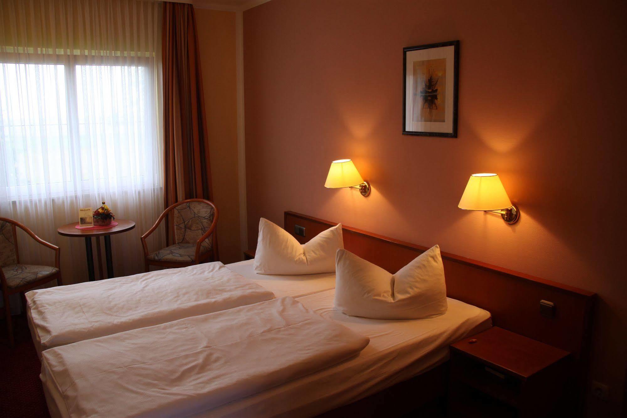 Hotel An Der Hasenheide Bentwisch エクステリア 写真
